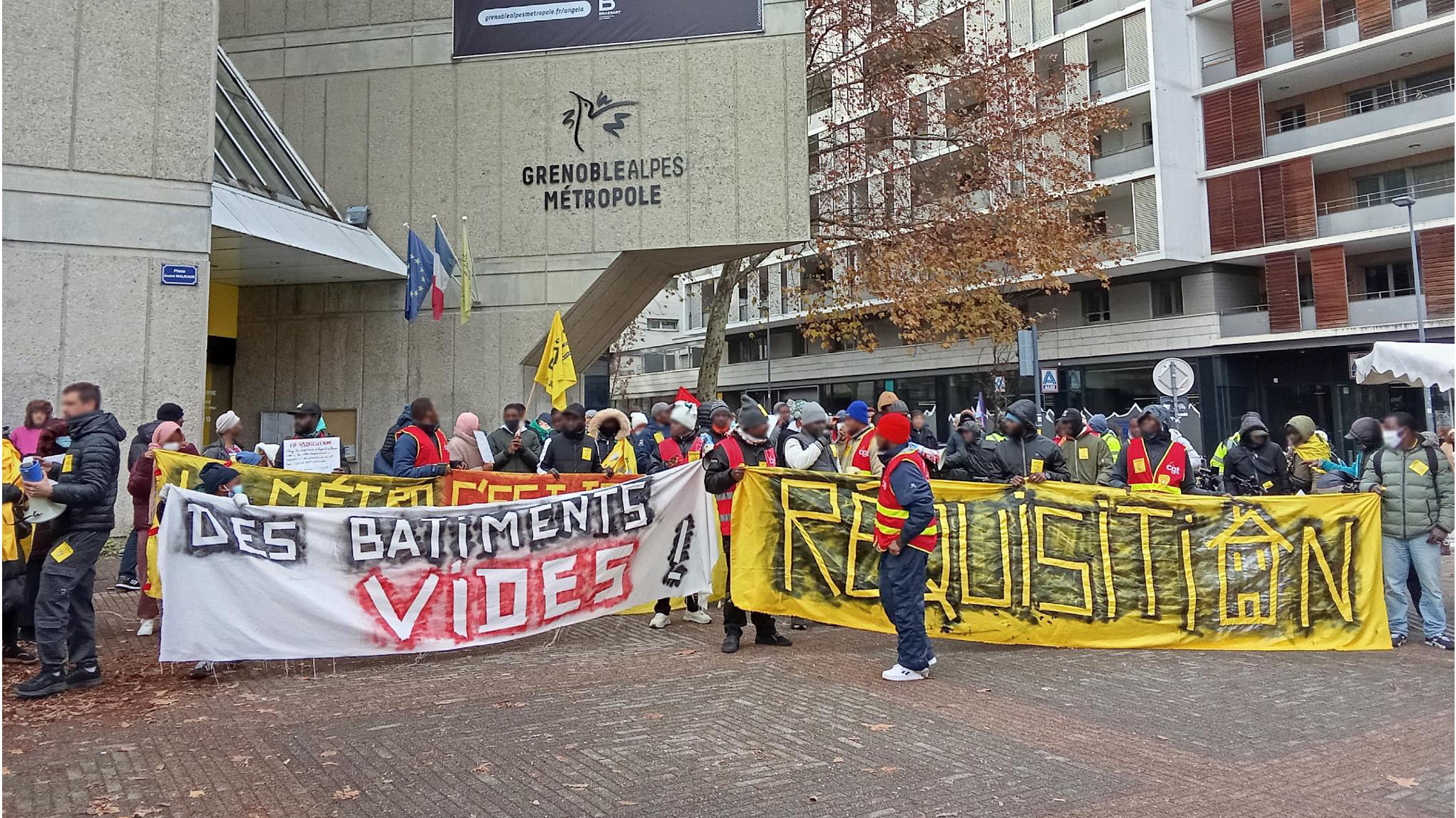 150 personnes à la rue, l’occupation de la Métro continue !